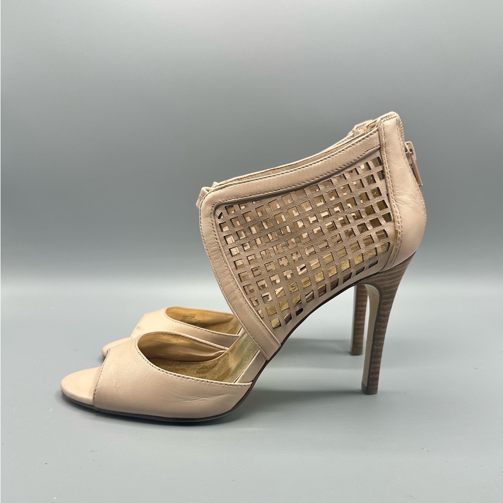 Jessica Simpson Jersee Women's  Caged Cuff Sandals Heels Shoes 8.